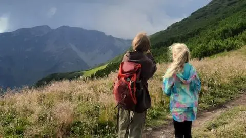Mężczyzna wędrował po Tatrach z dwójką dzieci w wieku 9 i 12 lat