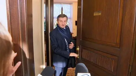 "Niech mnie pani na ulicy nie pyta" i sztuka życzenia dobrej nocy. Trudne relacje Kuchcińskiego z dziennikarzami