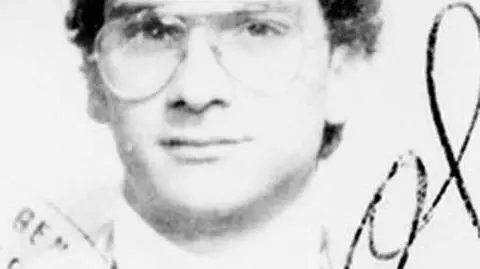 Władzę zdobywał krwią i trotylem. Zamiast SMS-ów pisał liściki. Wpadł po 30 latach