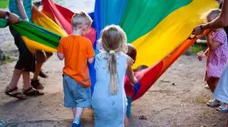 Przed seansem dzieci moga się pobawić