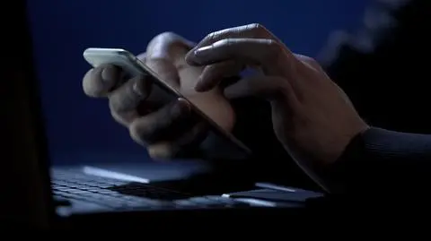 telefon szpieg hacker 