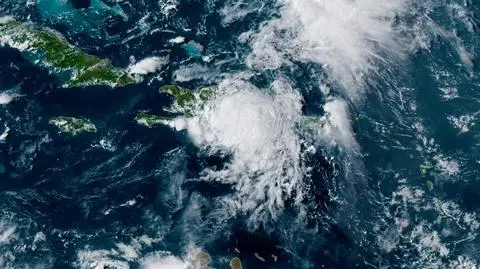 Przebudzenie na Atlantyku. Pojawił się Fred, na drodze ma Kubę i Florydę 