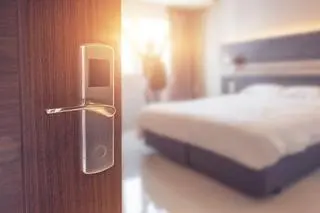 Jak Polacy zachowują się na wakacjach w hotelach?