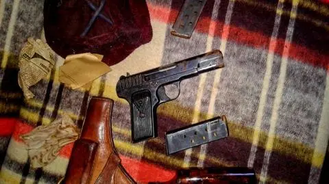 Pistolet znaleziony w łóżku