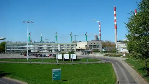 Poszkodowani to pracownicy wykonujący prace w zakładzie chemicznym w Policach 