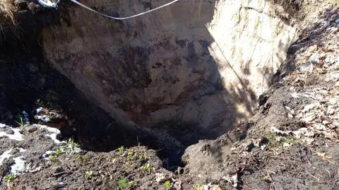 Zapadlisko przy ulicy Jana Pawła II w Trzebini