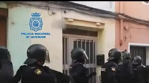 SnapTwitter_0RGc-SuDUirYtIFU