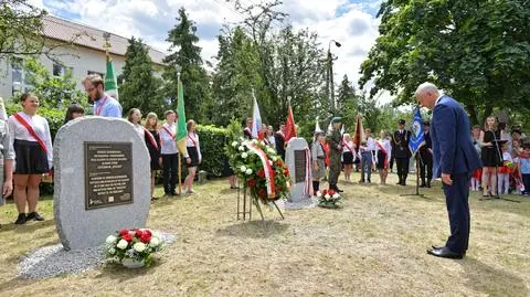 Uroczystość odsłonięcia tablic upamiętniających Jadwigę Długoborską i Lucynę Radziejowską