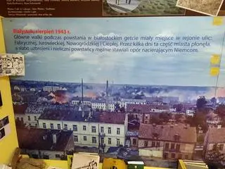 Zdjęcie przedstawia panoramę miasta z sierpnia 1943 roku 