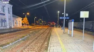 Trawniki. 14-latek porażony prądem. Wspiął się na wagon i dotknął trakcji kolejowej