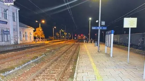 Trawniki. 14-latek porażony prądem. Wspiął się na wagon i dotknął trakcji kolejowej