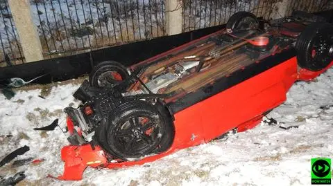 Zderzenie i dachowanie na Pomorzu. Policja apeluje o ostrożność