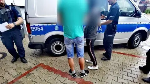 Kierowca miał ponad dwa promile, pasażerka też. Jechali z pięcioletnią córką