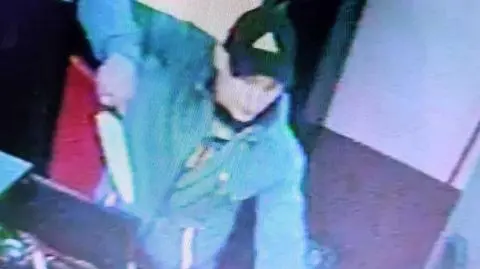 Poszukiwany za napad z nożem na salon gier