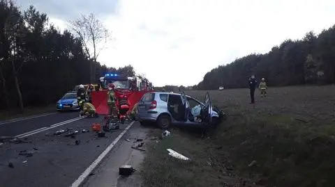 Zjechał i uderzył w ciężarówkę