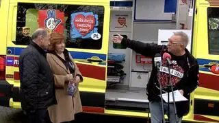 Jerzy Owsiak i karetka od WOŚP