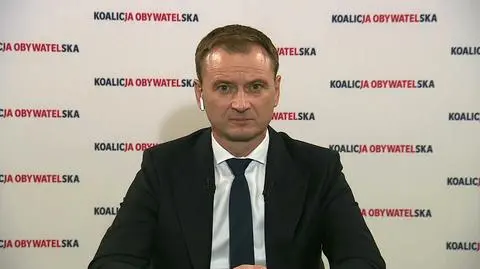 Nitras: w zamkniętych pomieszczeniach na Nowogrodzkiej gra się Polską. 