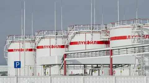 VOLGOGRAD-LUKOIL-shutterstock_175736672
