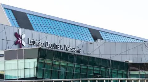Samolot z Warszawy do Krakowa wrócił na stołeczne lotnisko. "Przyczyny techniczne" 