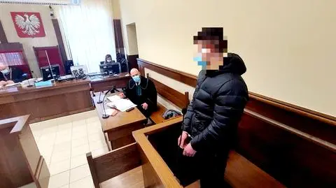 Karol się nie przyznaje, oskarża nieżyjącą Angelikę. Czy sąd uwierzy w osiemnaście czerwonych włókien?