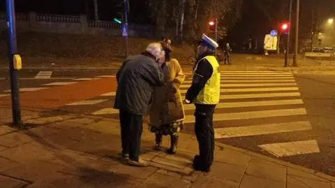 80-latek przez cztery godziny szukał żony na cmentarzu. W tym czasie kobieta zgłosiła zaginięcie męża