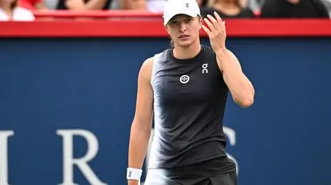 Zaskakująca zapaść w końcówce. Trzy punkty Świątek w czterech gemach