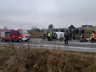 Zderzenie dwóch busów w miejscowości Zdziechów