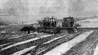 Roboty ziemne na dojeździe do wiaduktu Franowo w 1976 r