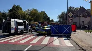 Kierowca wjechał w pieszych. Nie żyje kobieta