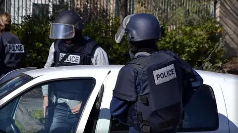 Samochód wjechał w żołnierzy pod Paryżem