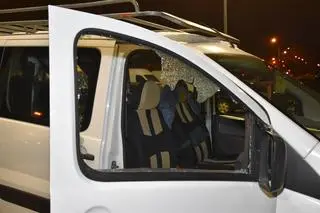 39-latek wybił młotkiem szybę w aucie i tak dostał się do środka samochodu