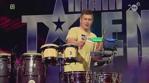 Dariusz z Nowej Soli wykonał piosenkę Played A Live Safri Duo