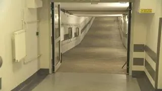 Schron na 100 osób, a w szkole jest 500