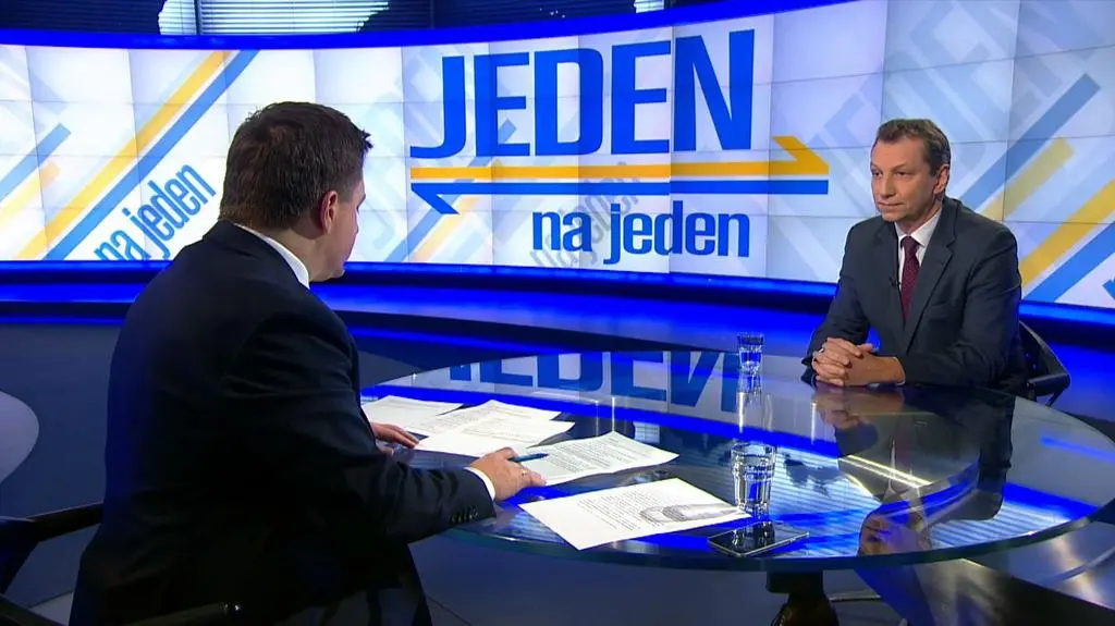 Ewidentny konflikt ze zwierzchnikiem sił zbrojnych