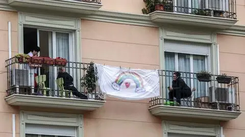 588 osób zmarło w ciągu doby we Francji
