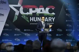 Mateusz Morawiecki na konferencji CPAC w Budapeszcie