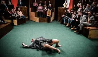 Spektakl Bachantki w Teatrze Powszechnym w Warszawie