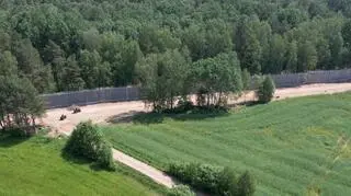 Cała zapora ma mieć 187 kilometrów długości