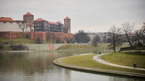Pogoda na dziś: pochmurno, bez opadów, do 12 stopni