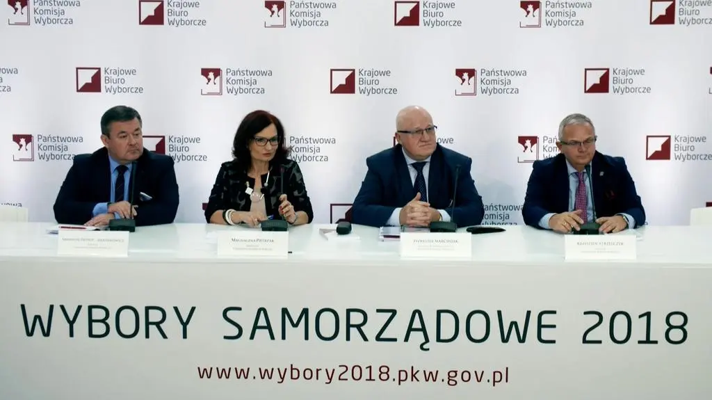 PKW: ustalono wyniki wyborów wójtów burmistrzów prezydentów w 2370 gminach i miastach