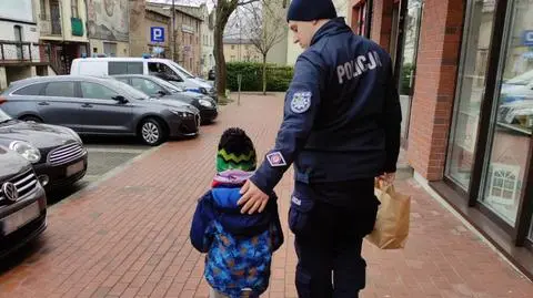 Bytów. Policjanci zaopiekowali się dzieckiem