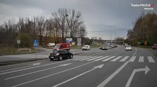 Uderzyła w tył samochodu, ścięła latarnię i potrąciła 17-latka