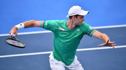 Daleko od normalności, choć nieco bliżej celu. Polacy trenują przed Australian Open