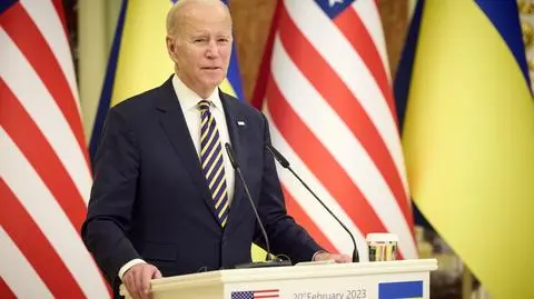 "Rok później Kijów trwa. Ukraina trwa. Demokracja trwa. Amerykanie stoją ramię w ramię z Wami"