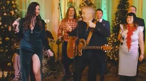 "Rockin' Around the Christmas Tree"