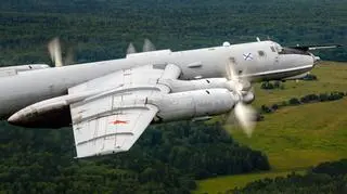 Rosyjski samolot rozpoznawczy dalekiego zasięgu Tu-142 