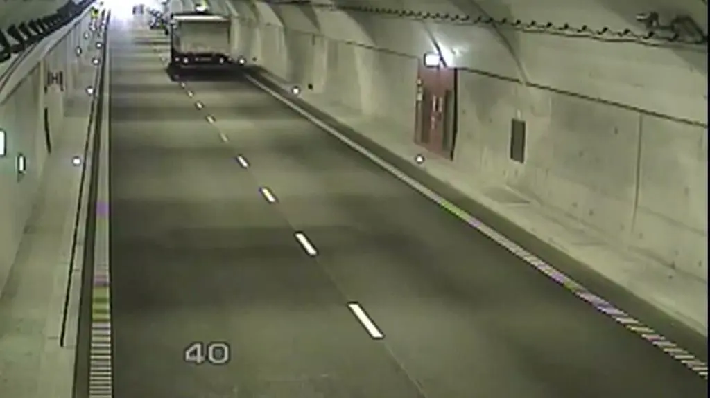 Groźna kolizja w tunelu 