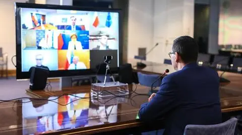 Premier Mateusz Morawiecki wziął udział w posiedzeniu gospodarczego sztabu kryzysowego