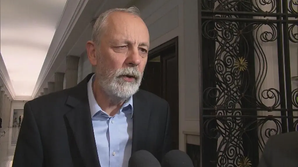 Grupiński: bez wotum zaufania Szydło trudno byłoby reprezentować Polskę