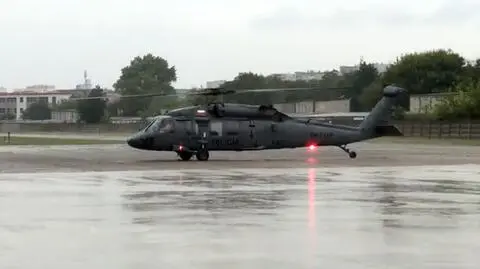 "Policyjny Black Hawk już wystartował". Polacy pomogą Czechom
